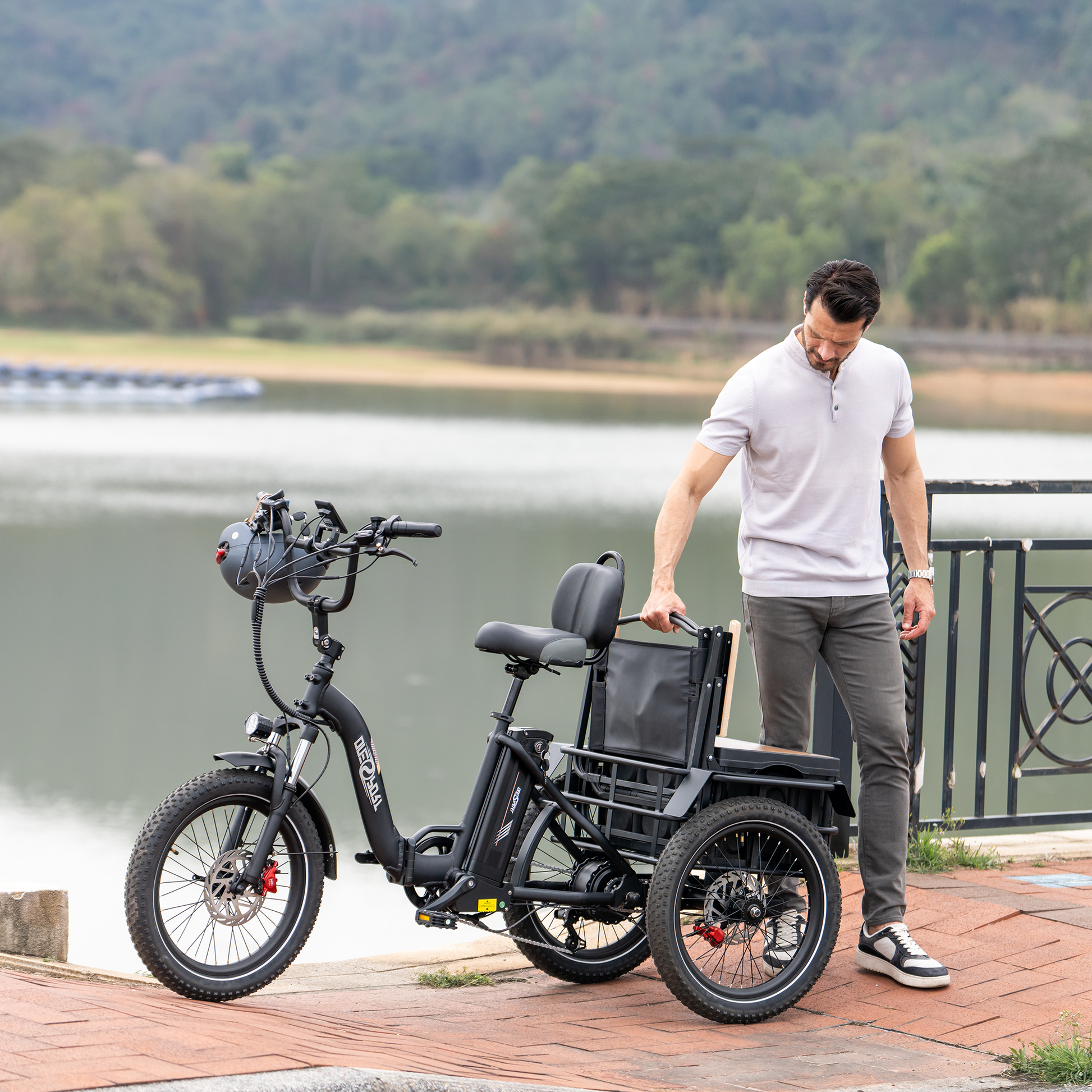 ELEKTRIČNI TRICIKL OT30 500W S KOŠAROM - Slika 2